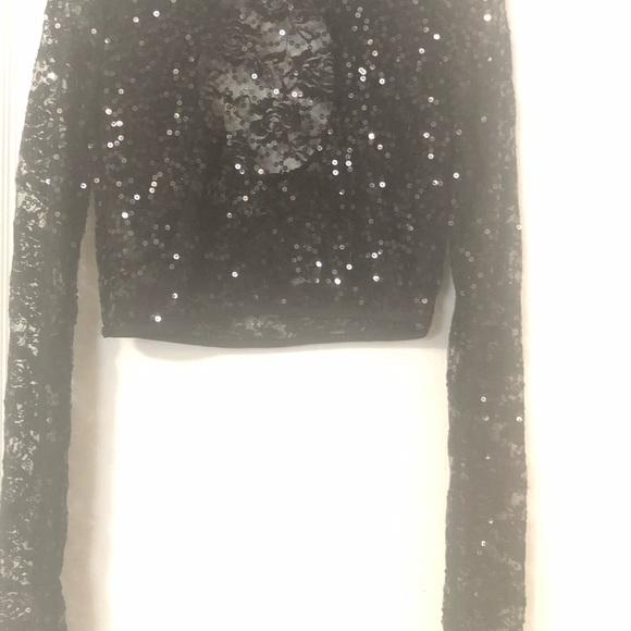 COPY - Long Sleeve sequin crop top - Picture 2 of 5